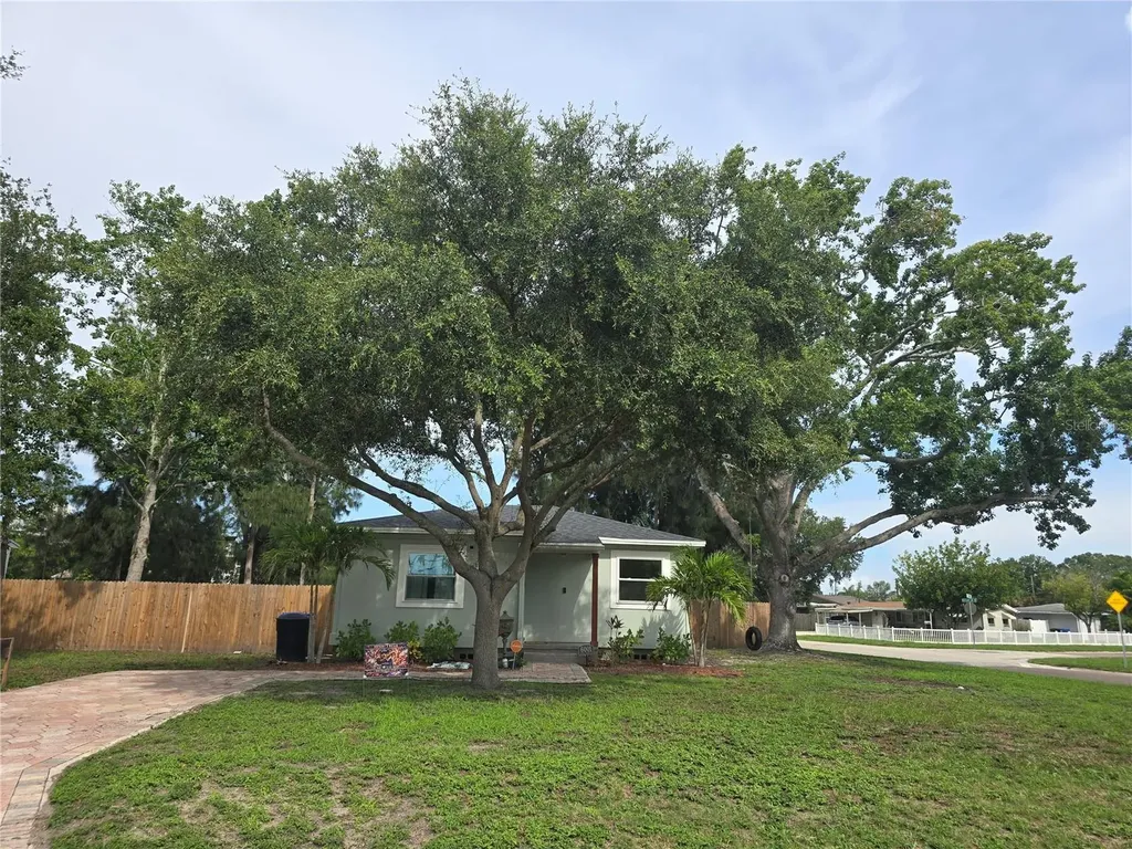 6001 Cedar Street NE St Petersburg FL 33703