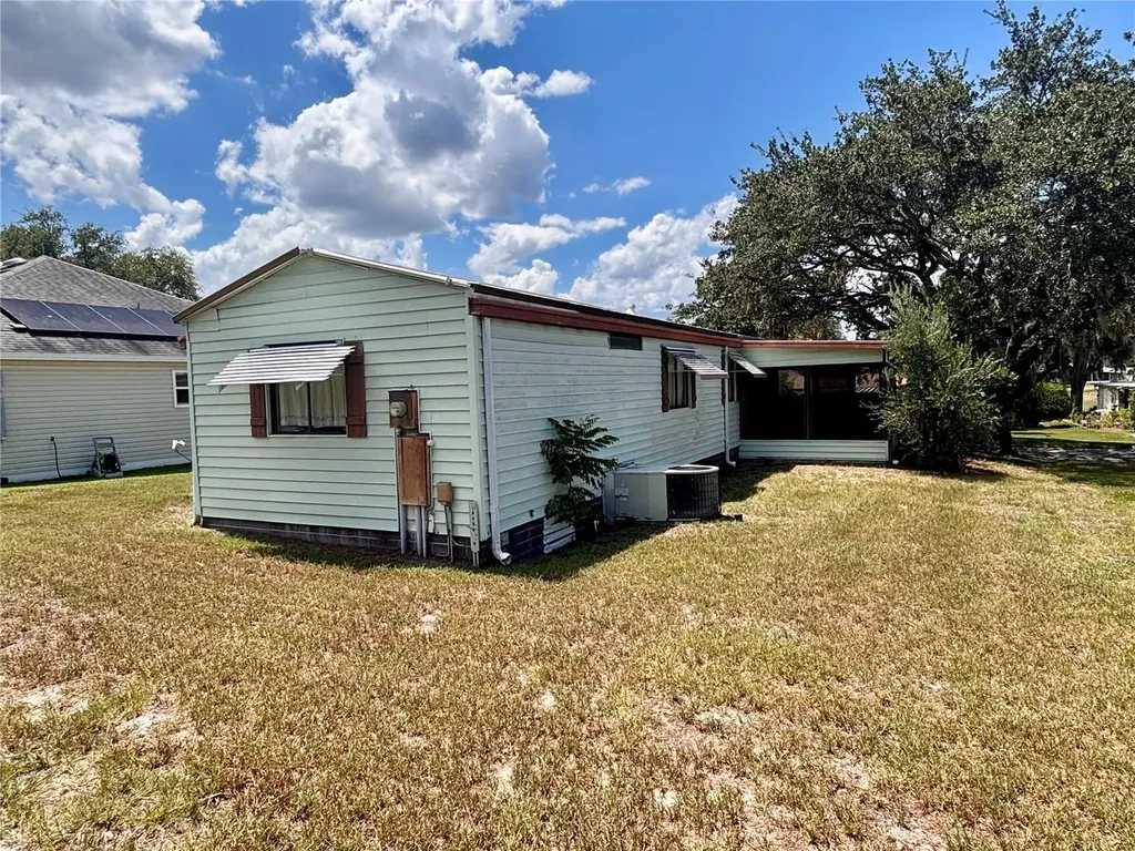 945 Tarrson Boulevard Lady Lake FL 32159