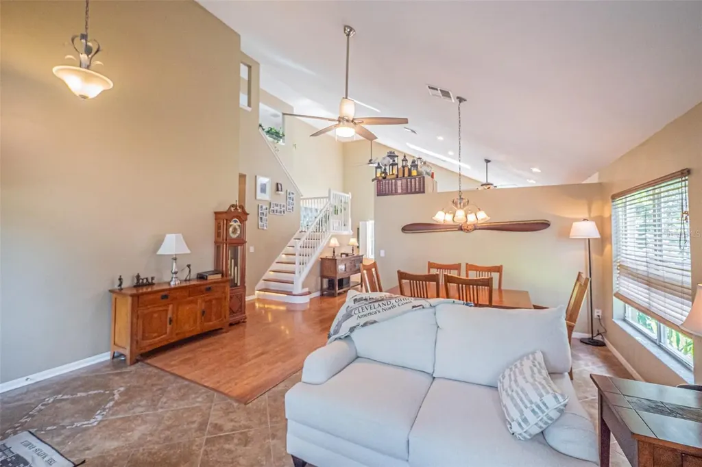 4315 Northern Dancer Way Orlando FL 32826
