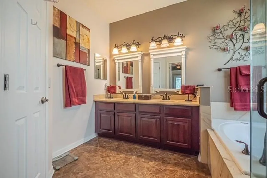4315 Northern Dancer Way Orlando FL 32826