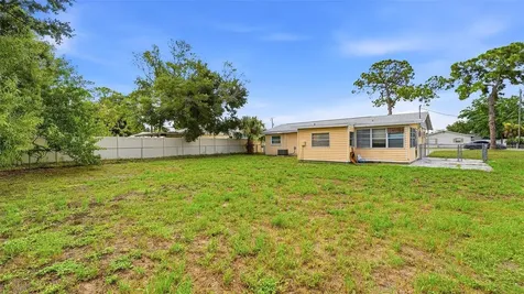 1015 60th Avenue Terrace W Bradenton FL 34207