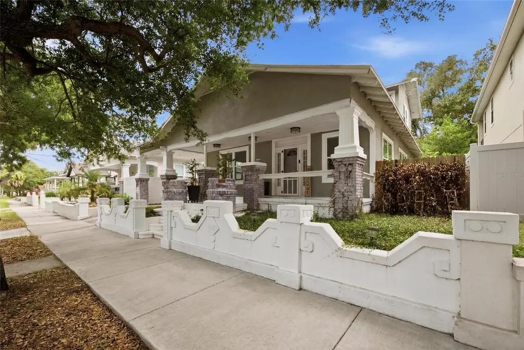 2132 W Beach Street Tampa FL 33607
