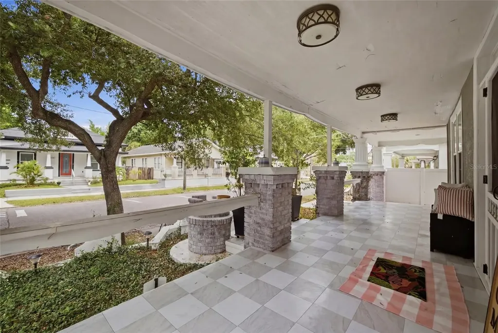 2132 W Beach Street Tampa FL 33607