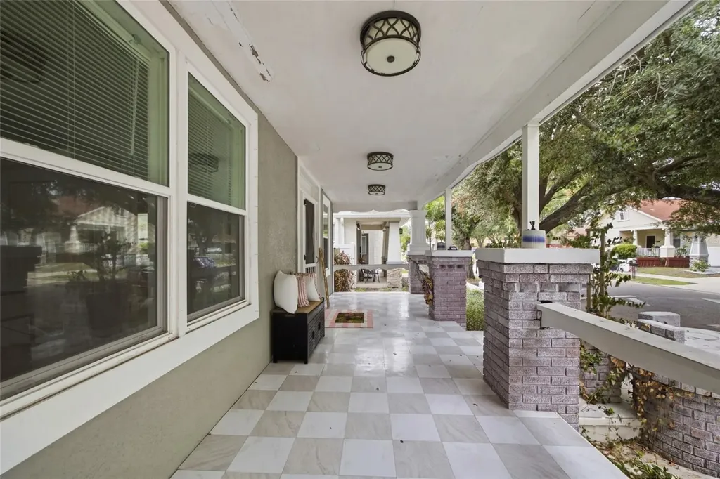 2132 W Beach Street Tampa FL 33607