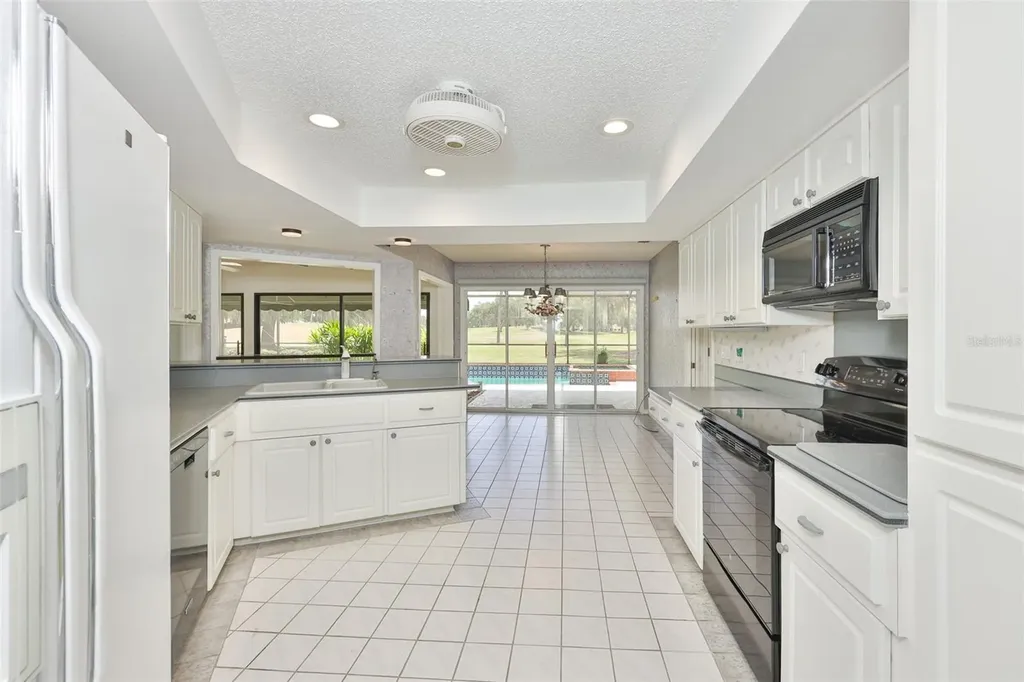 1927 E View Drive Sun City Center FL 33573