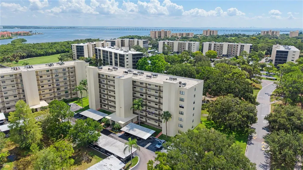 800 Cove Cay Drive Clearwater FL 33760