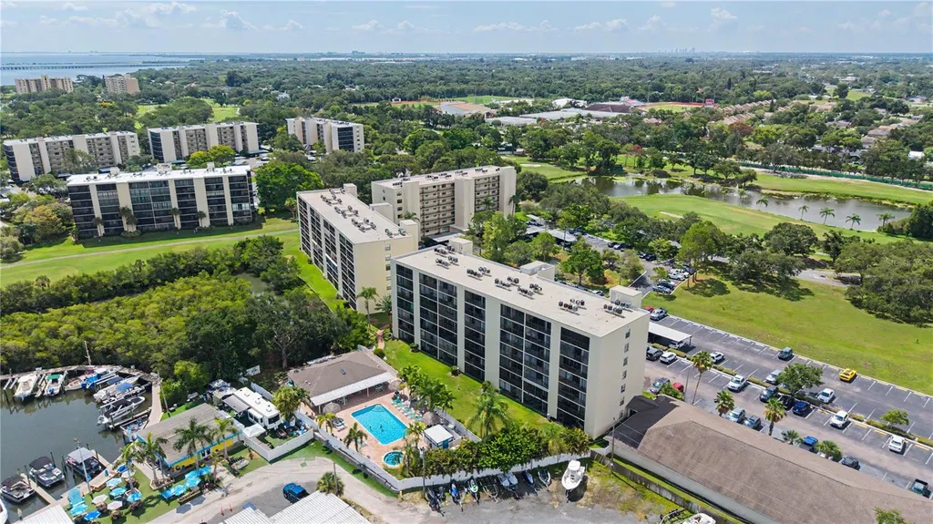 800 Cove Cay Drive Clearwater FL 33760