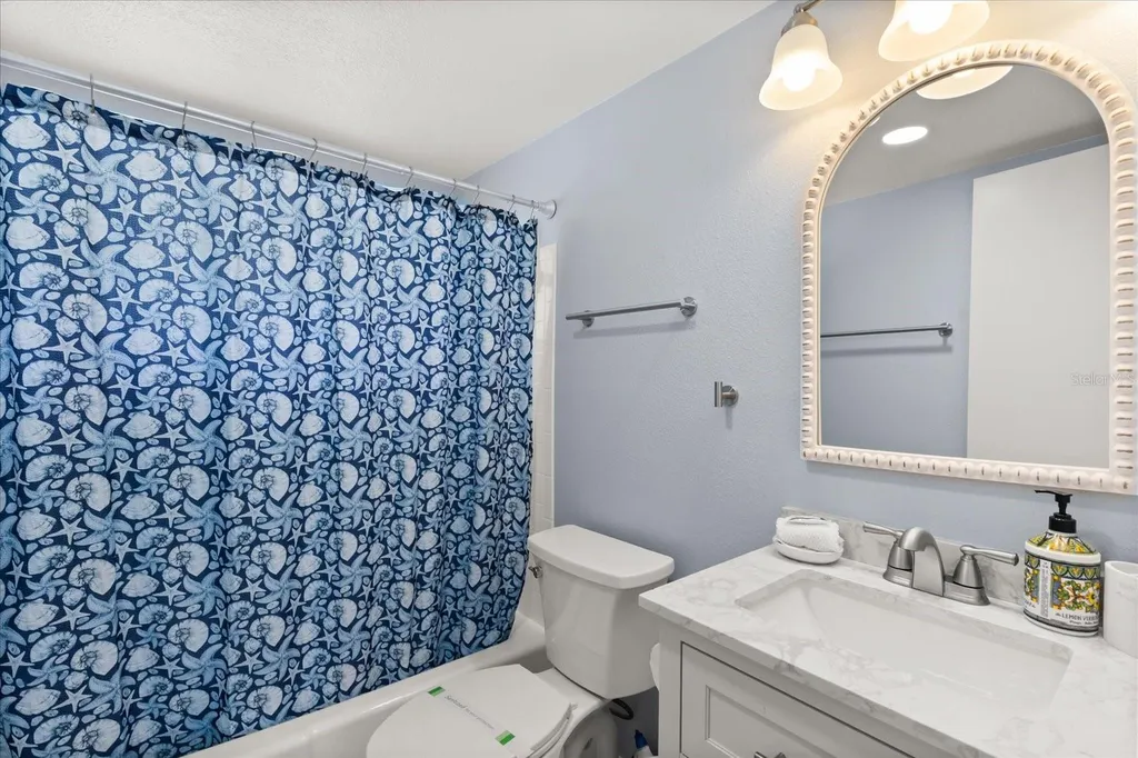 2425 Flamingo Boulevard Bradenton FL 34207
