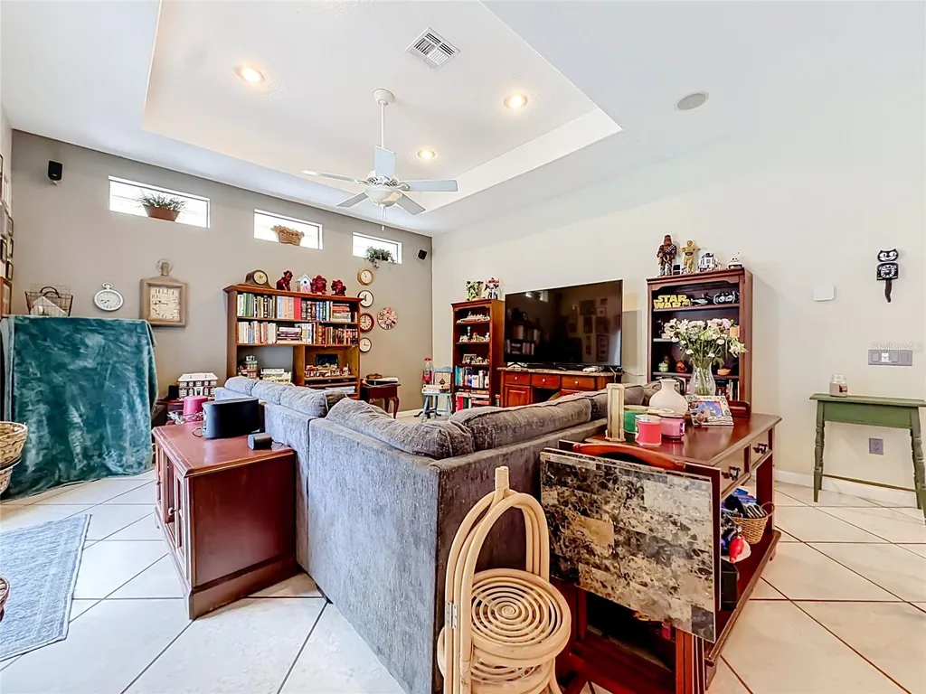 10301 Fox Sparrow Avenue Weeki Wachee FL 34613