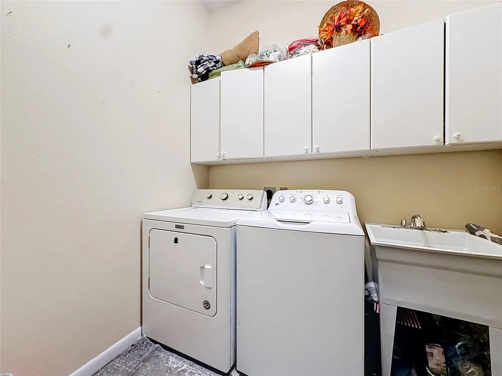 10301 Fox Sparrow Avenue Weeki Wachee FL 34613