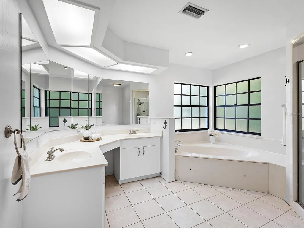 1756 Cottonwood Trail Sarasota FL 34232
