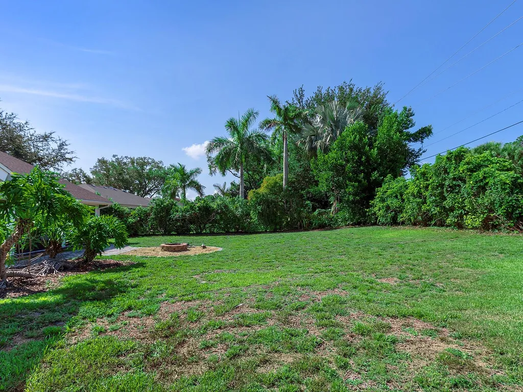 1756 Cottonwood Trail Sarasota FL 34232