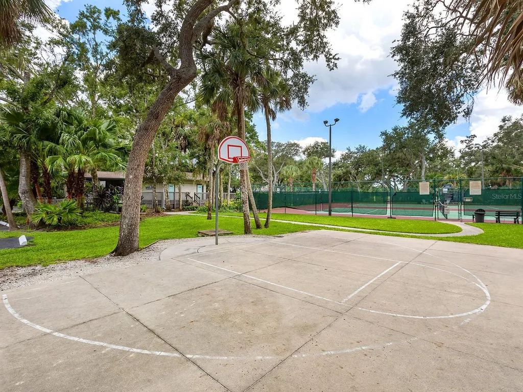 1756 Cottonwood Trail Sarasota FL 34232