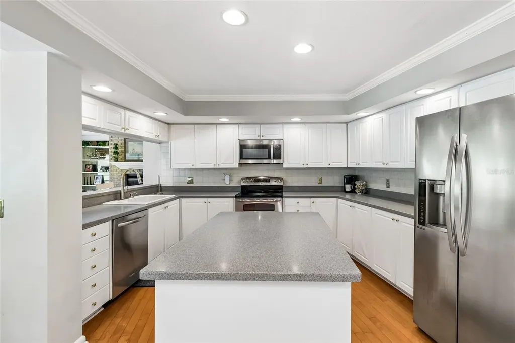 5804 Ainsworth Court E Tampa FL 33647