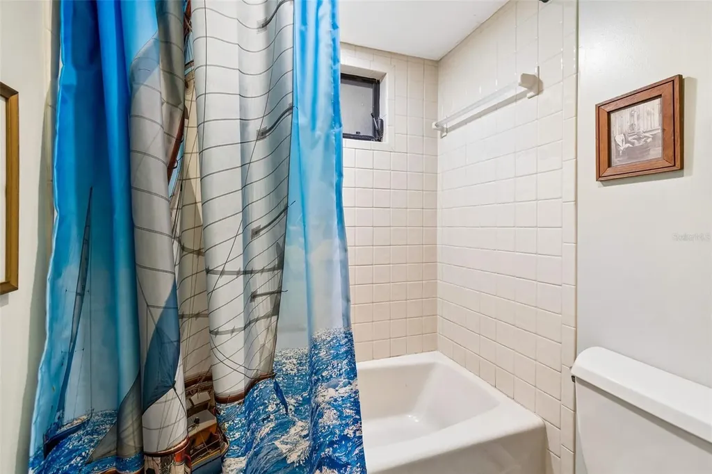 5804 Ainsworth Court E Tampa FL 33647