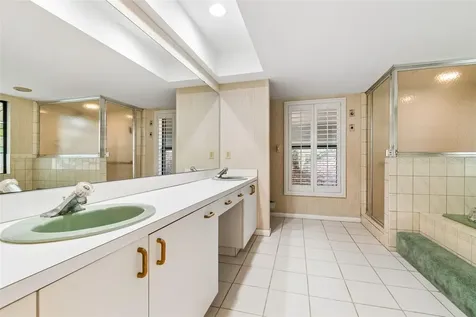 5804 Ainsworth Court E Tampa FL 33647