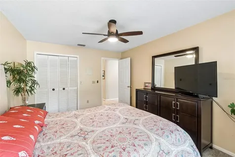 5804 Ainsworth Court E Tampa FL 33647