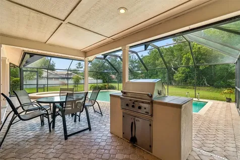 5804 Ainsworth Court E Tampa FL 33647