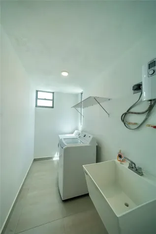 Calle 13 Guaynabo PR 00971