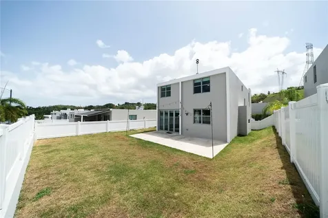 Calle 13 Guaynabo PR 00971