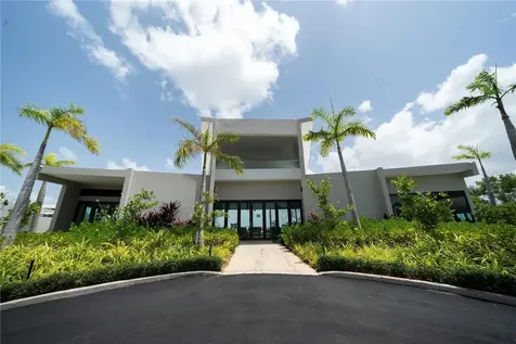 Calle 13 Guaynabo PR 00971