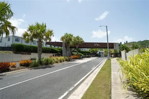 Calle 13 Guaynabo PR 00971
