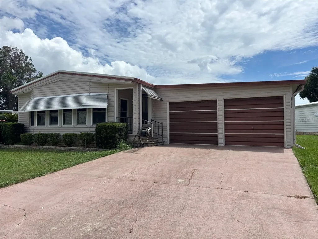 2541 Amyris Court Zellwood FL 32798