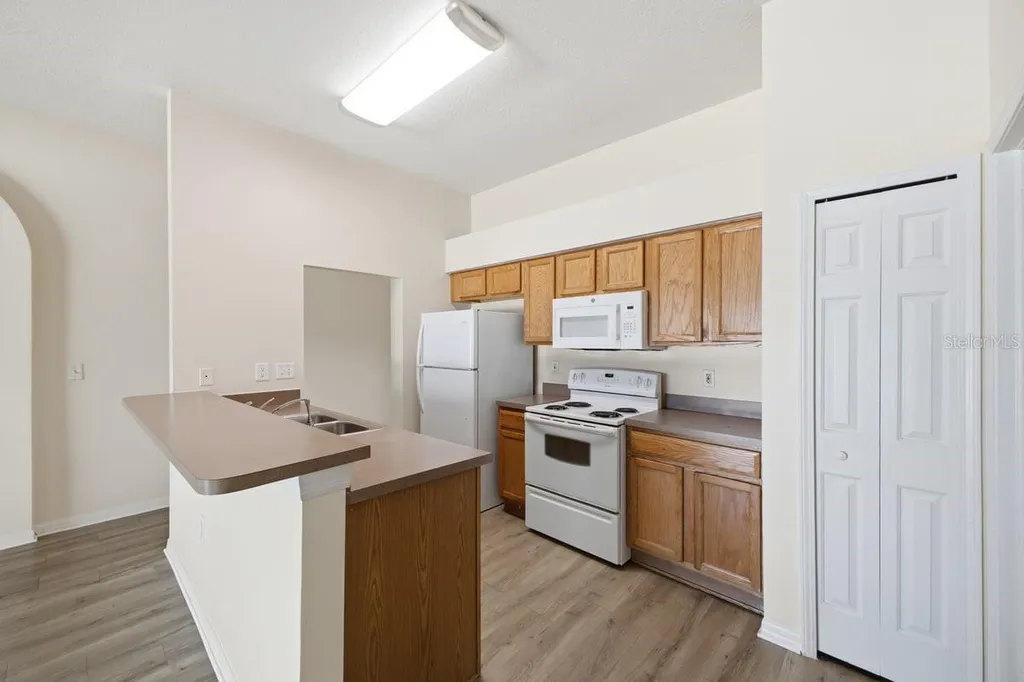 7631 Merchantville Circle Zephyrhills FL 33540