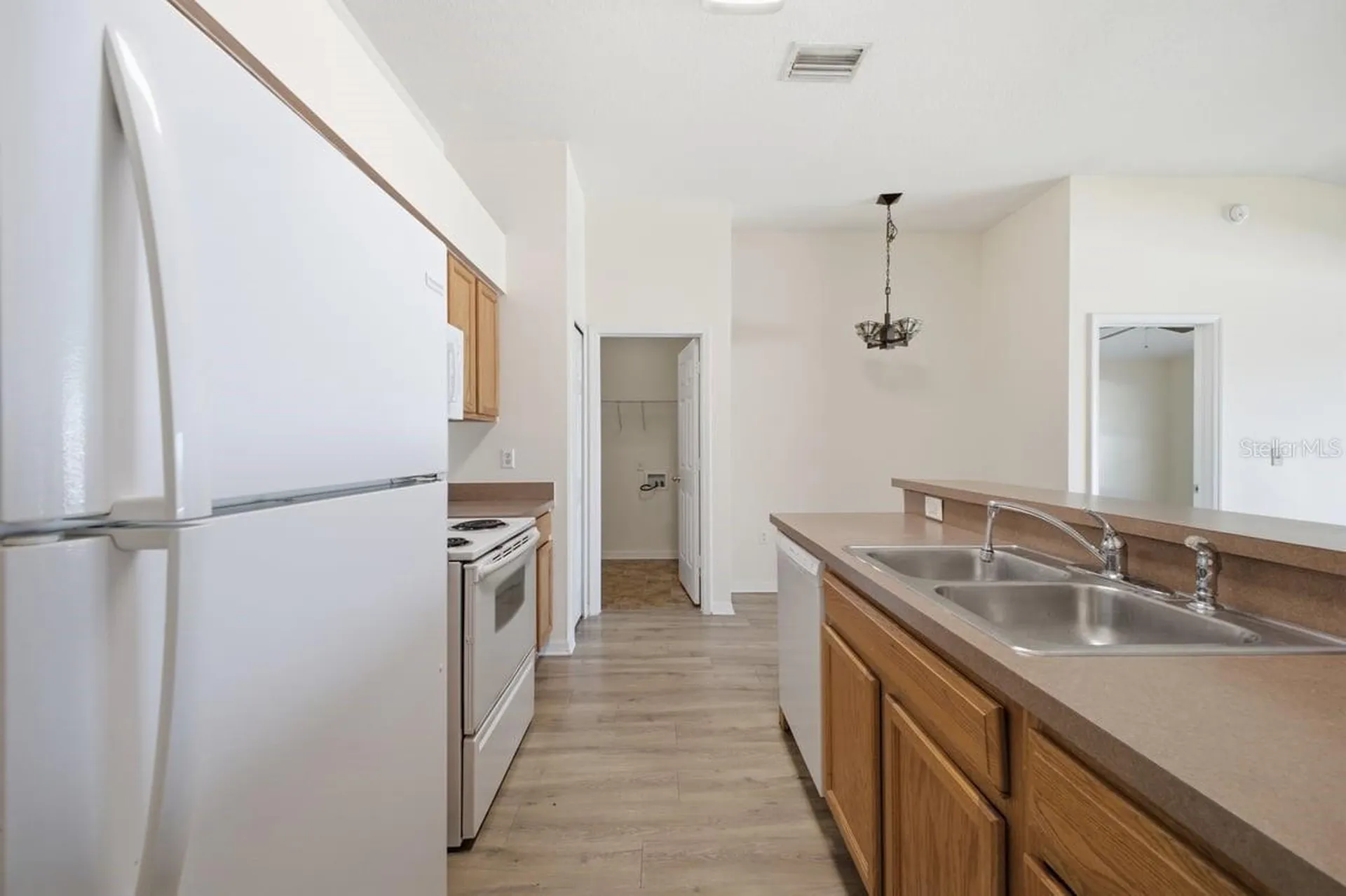 7631 Merchantville Circle Zephyrhills FL 33540