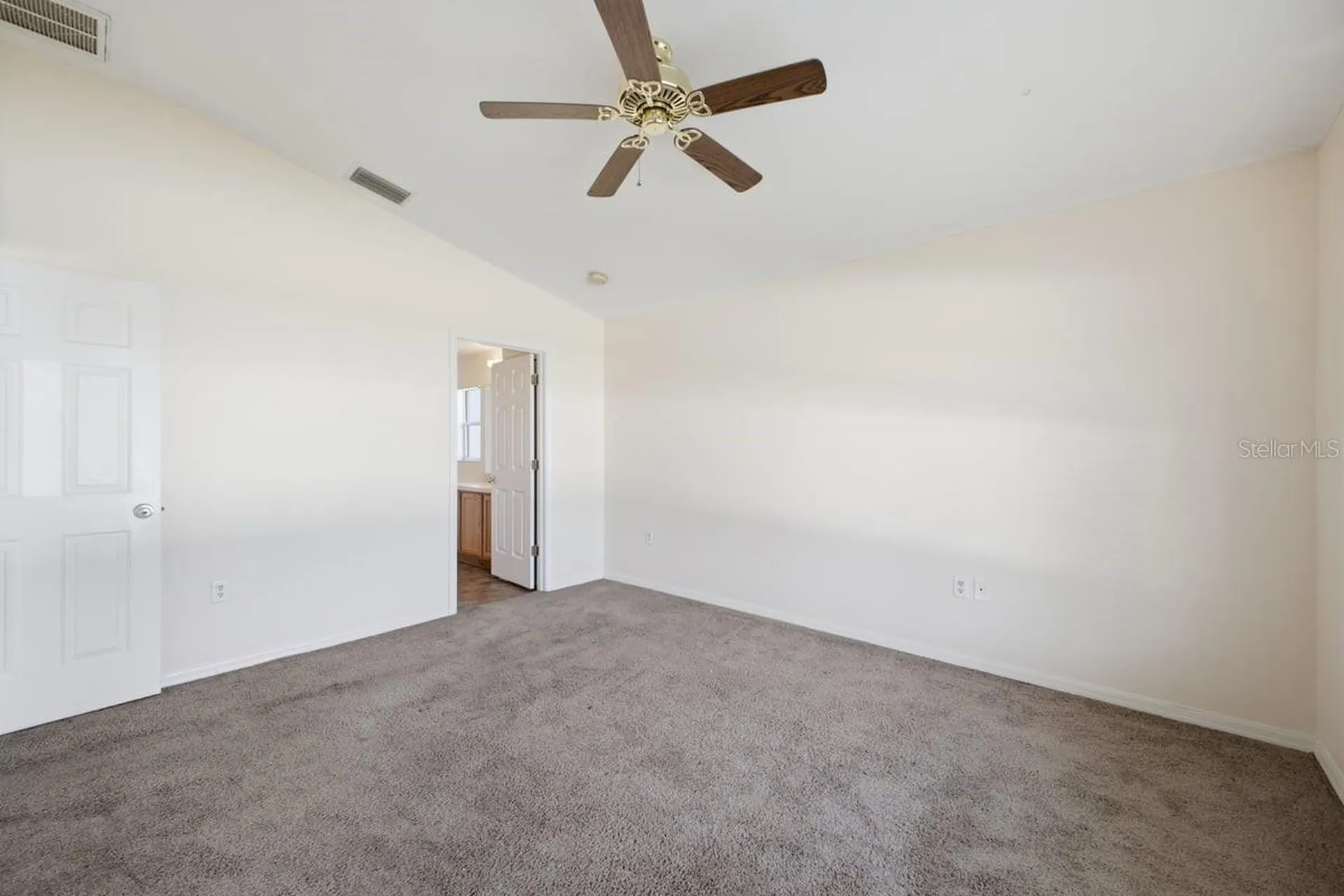 7631 Merchantville Circle Zephyrhills FL 33540