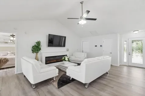 4102 W Bank Avenue Tampa FL 33624