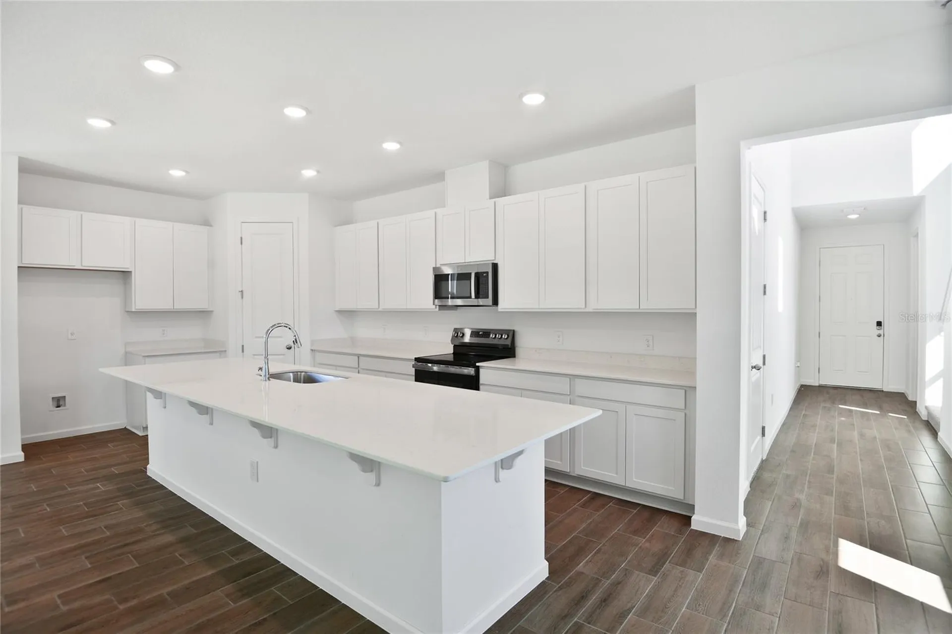 716 Lake Dell Avenue Dundee FL 33838