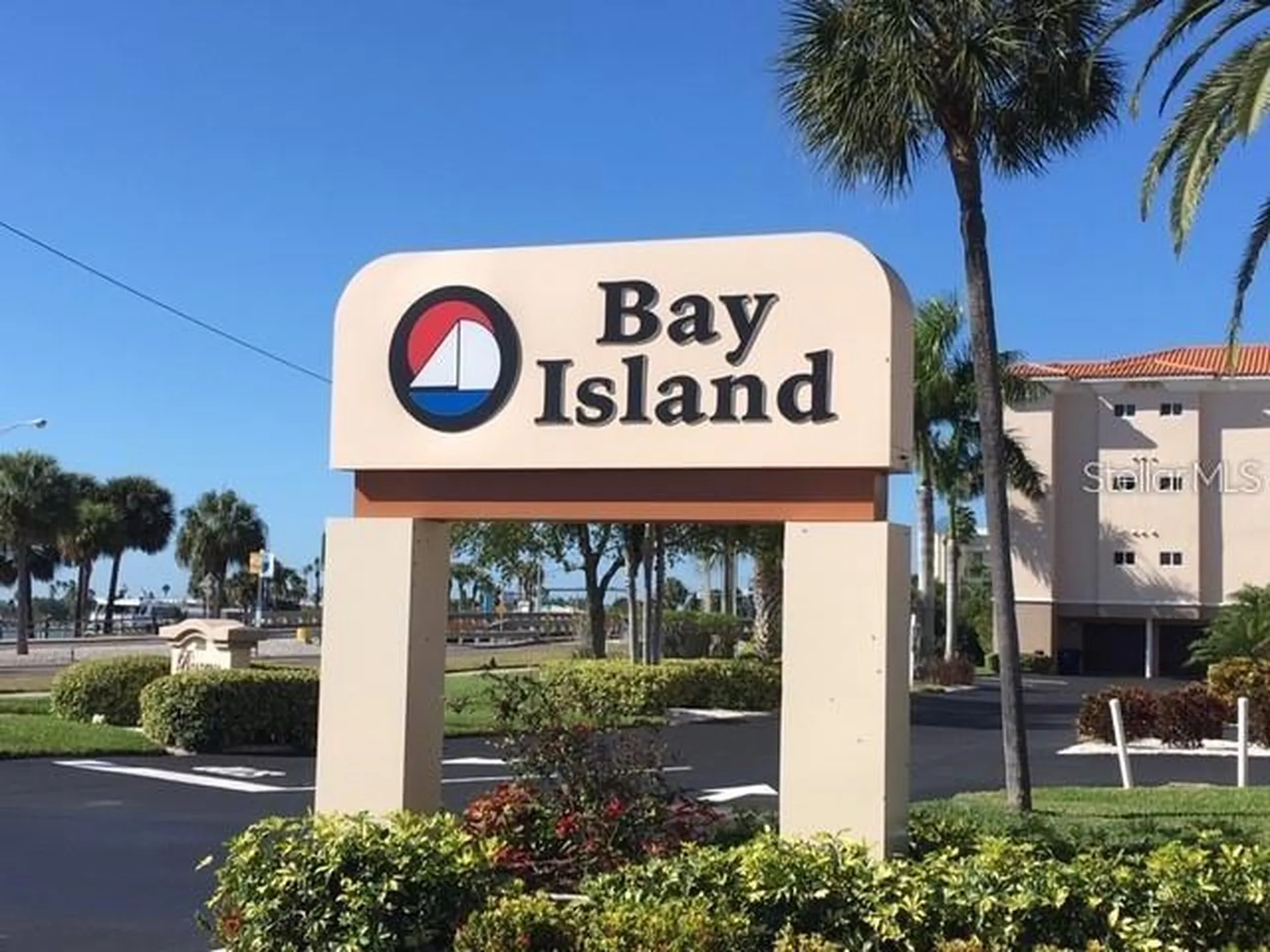 7405 Bay Island Drive S South Pasadena FL 33707