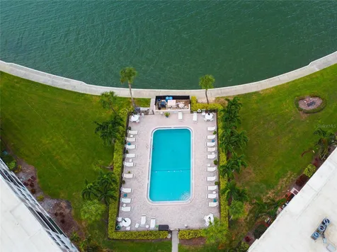 7405 Bay Island Drive S South Pasadena FL 33707