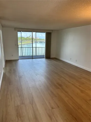 7405 Bay Island Drive S South Pasadena FL 33707