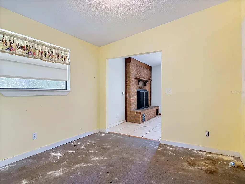 24930 Avenue C Paisley FL 32767
