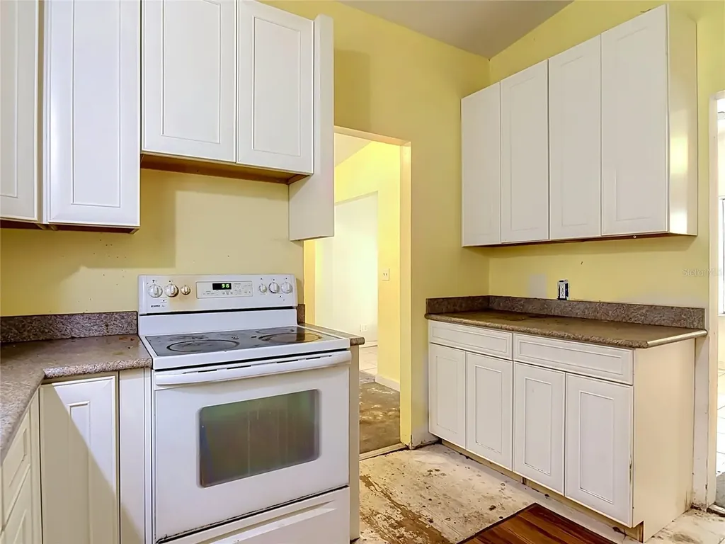 24930 Avenue C Paisley FL 32767