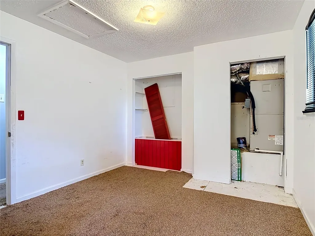 24930 Avenue C Paisley FL 32767