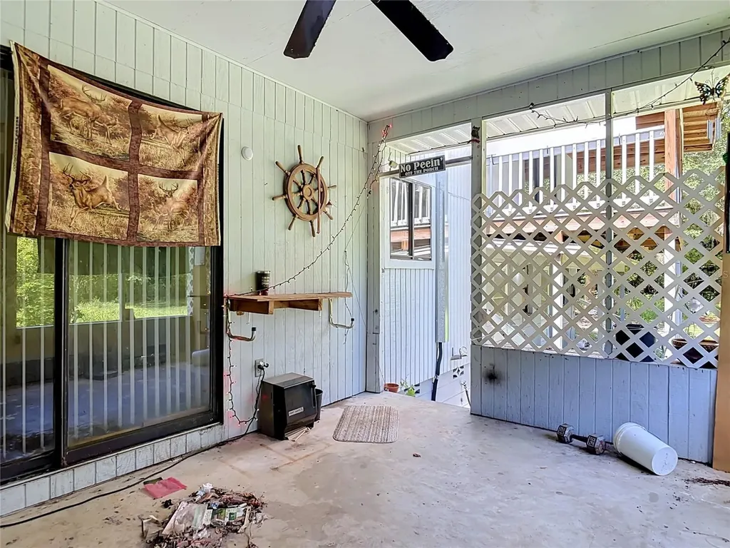 24930 Avenue C Paisley FL 32767