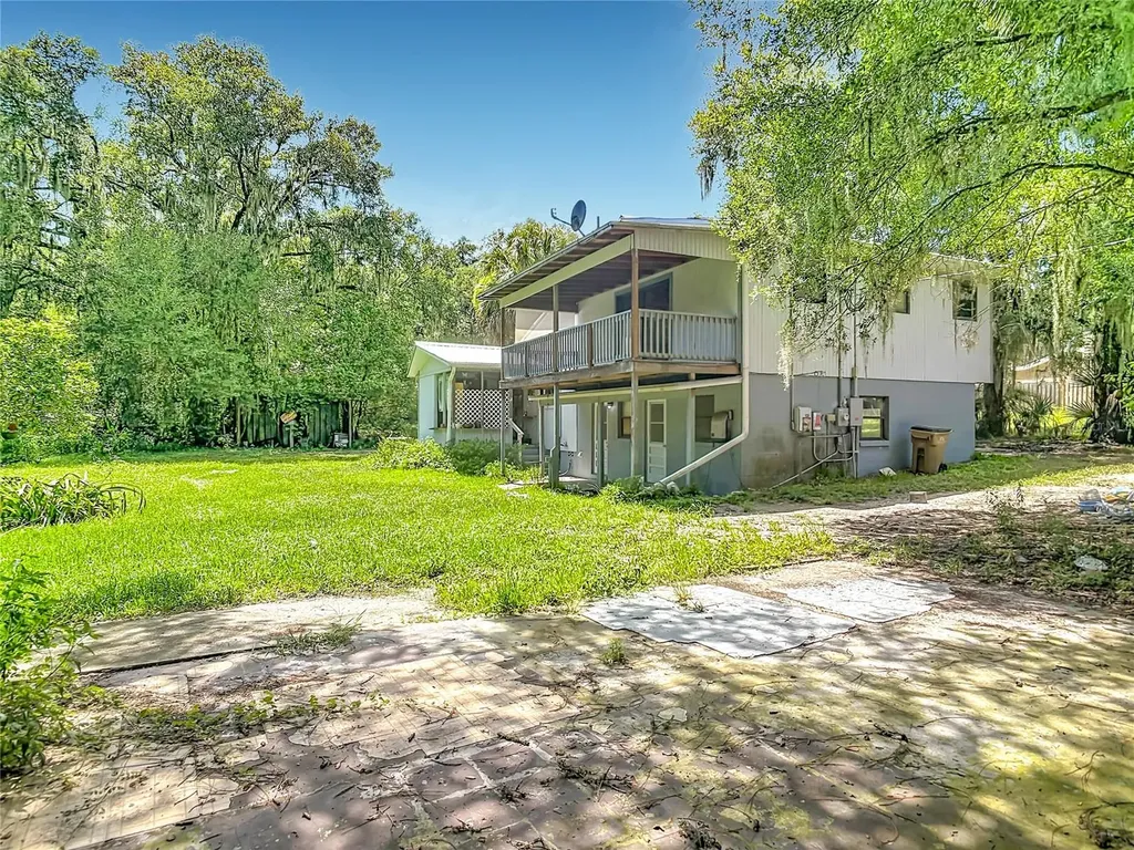 24930 Avenue C Paisley FL 32767
