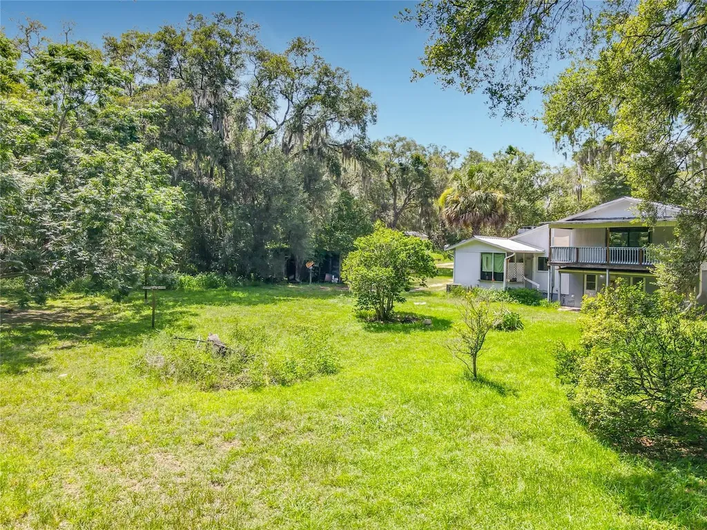 24930 Avenue C Paisley FL 32767