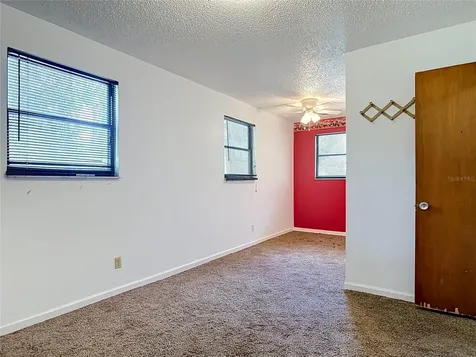 24930 Avenue C Paisley FL 32767