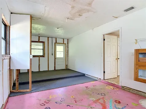 24930 Avenue C Paisley FL 32767