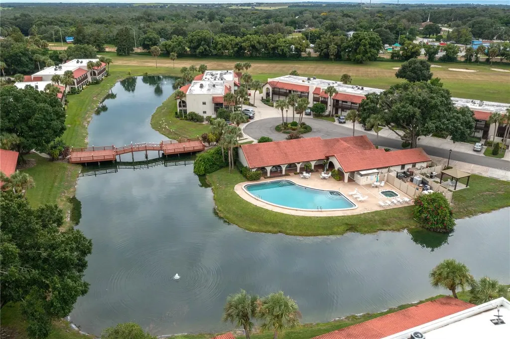 8203 Village Drive Lake Wales FL 33898