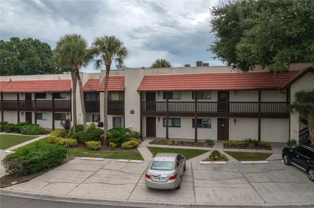 8203 Village Drive Lake Wales FL 33898