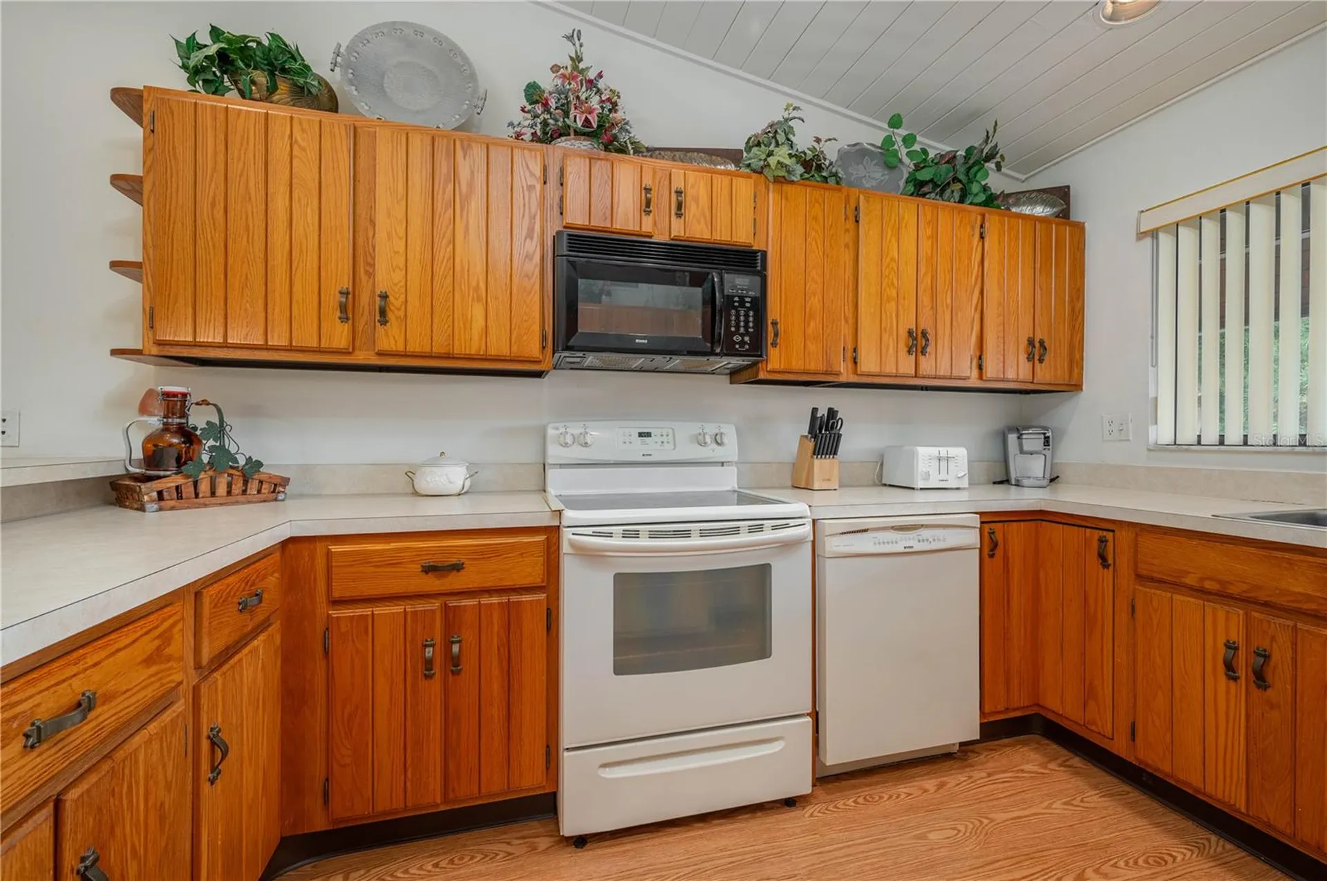 8203 Village Drive Lake Wales FL 33898