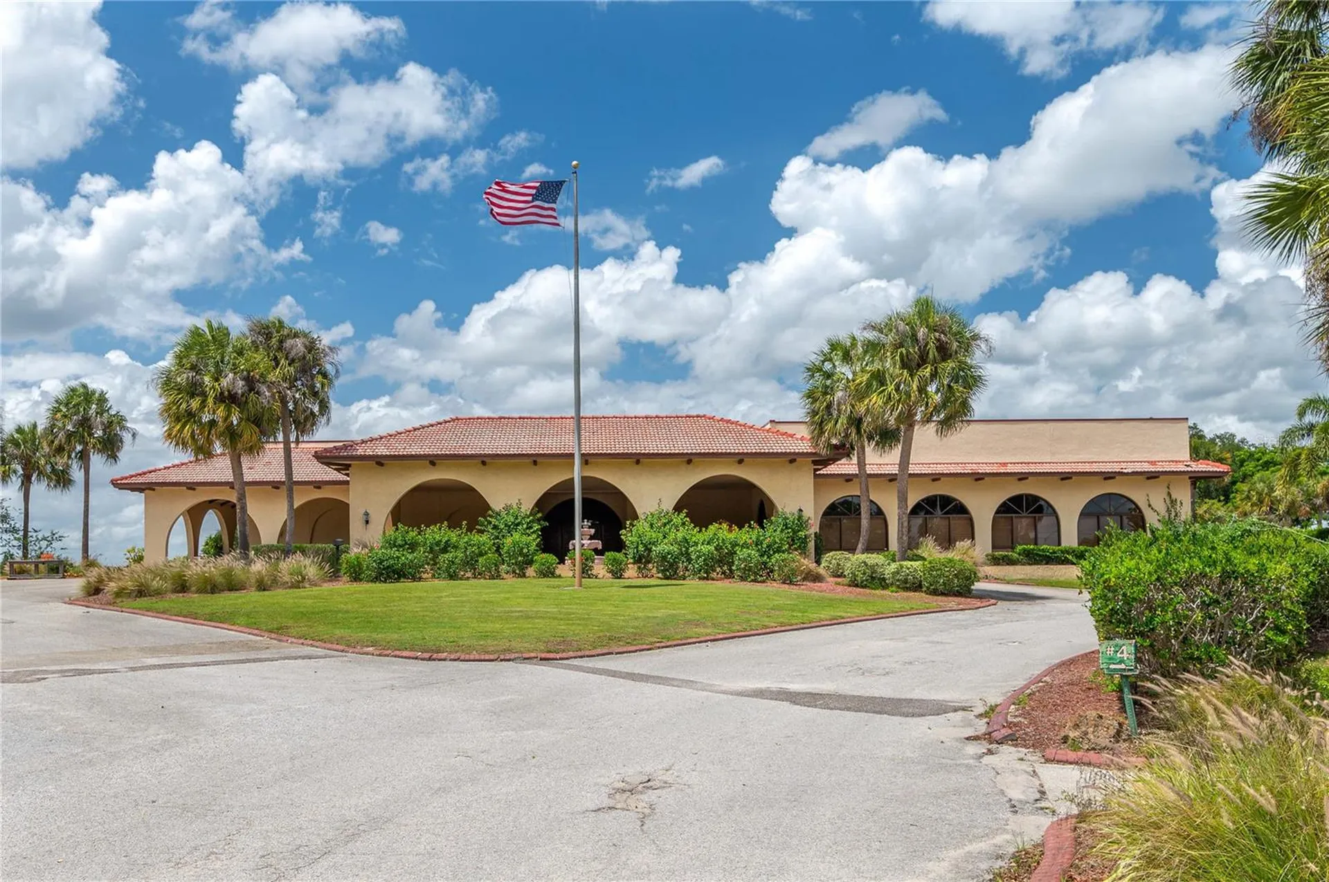8203 Village Drive Lake Wales FL 33898