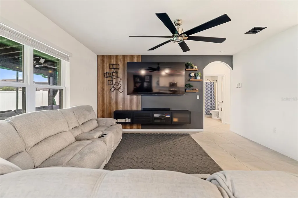 2533 Harmonia Hammock Road Harmony FL 34773