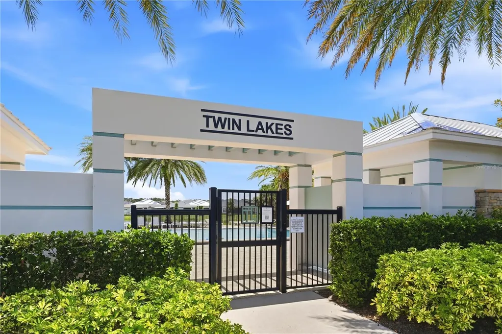 2447 Yellow Brick Road St Cloud FL 34772