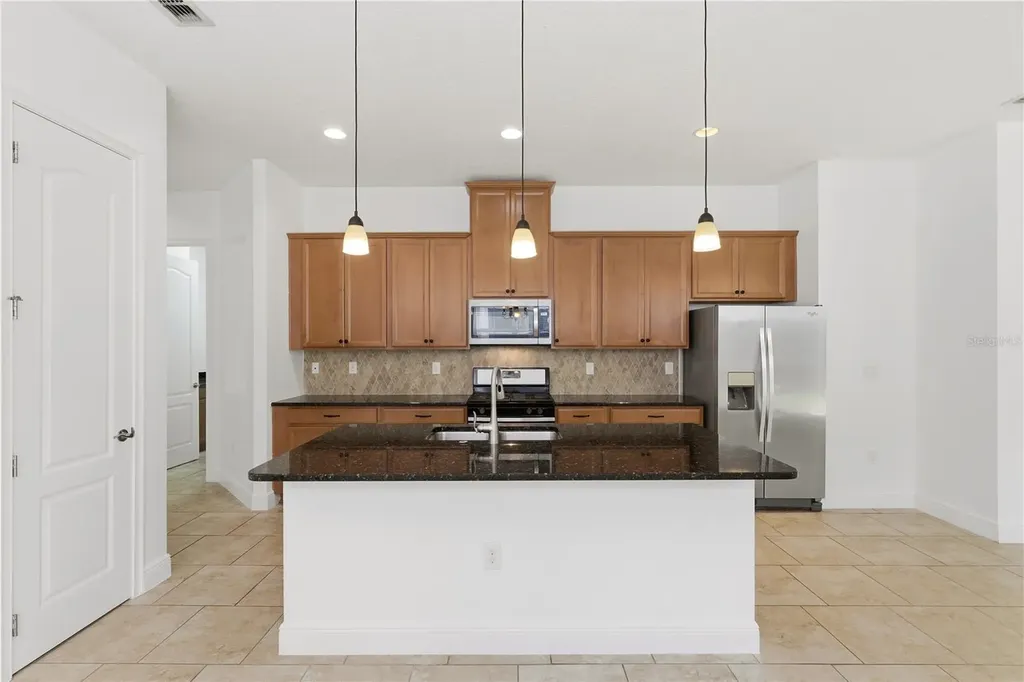 2447 Yellow Brick Road St Cloud FL 34772